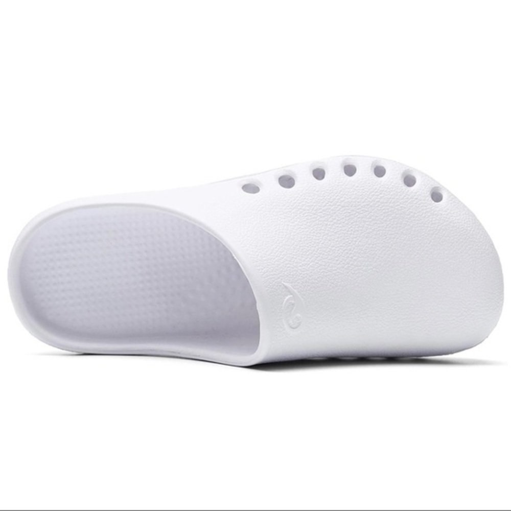 New White Unisex Garden Clog Sandals​ - Picture 5 of 7